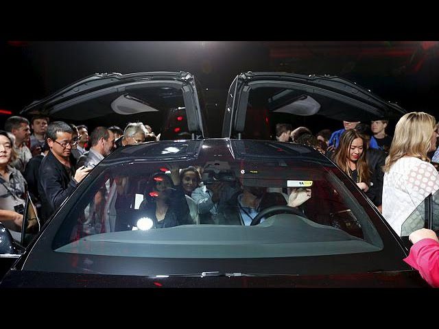 De Cerca con Elon Musk: Visionario detrás del Tesla Model X