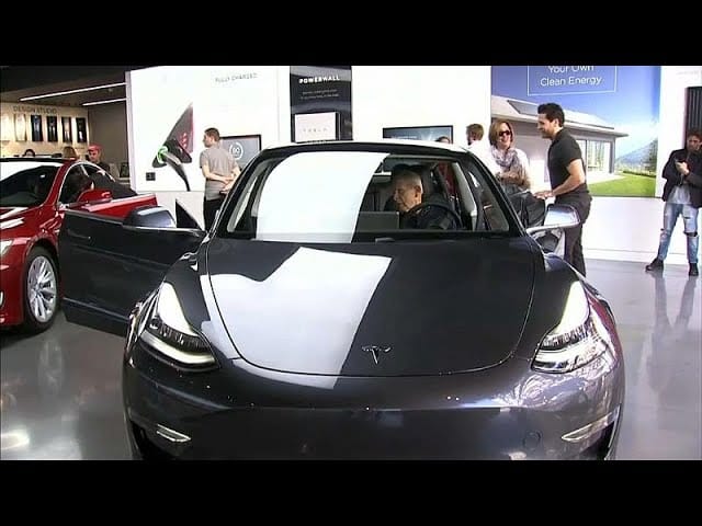 Reconociendo-la-Genialidad-Homenajes-y-Celebraciones-de-Tesla - MT News Reconociendo la Genialidad: Homenajes y Celebraciones de Tesla